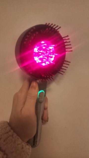 Cepillo LED Profesional – Activa el Crecimiento, Aumenta el Volumen y Detiene la Caída